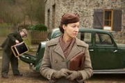 Claires (Johanna Wokalek) Beharrlichkeit zahlt sich schließlich aus: Ihr ist es gelungen, ihre Kinder in England wiederzufinden.