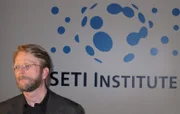 Doug Vakoch, Direktor für die Zusammensetzung interstellarer Botschaften am SETI-Institut. Das SETI-Institut ist eine gemeinnützige Organisation, die nach Beweisen für Leben außerhalb der Erde sucht, eine wissenschaftliche Disziplin, die als Astrobiologie bekannt ist.