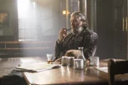 Fred Abberline (Clive Russell)