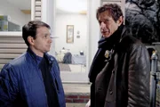 Louis Marciano (Ralph Macchio, l.) und Detective Zach Nichols (Jeff Goldblum)