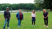 Gemeinsam mit Psychologin Bettina Löhr (r) hilft Doc Esser (l) Nicole Szperna (3.v.l.) aus Wegberg und Leverkusenerin Jessica Kannenberg aus ihrer Stress-Spirale.