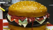 CU burger of cheeseburger cake.