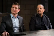 (l-r) Philip Winchester as Peter Stone, Ice T as Odafin "Fin" Tutuola -- (Photo by: Michael Parmelee/NBC)