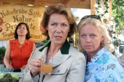 Im Bild (v.li.): Trude Kellhammer (Maria Hofstätter), Henriette (Gaby Dohm), Maria (Brigitte Kren).