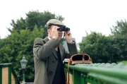 Cedric Naughton (Simon Scarifield) ist ein Trainspotter und macht eine interessante Entdeckung.