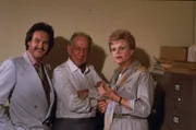 L-R: Howard Griffin (Jeff Conaway), Preston Giles (Arthur Hill), Jessica Fletcher (Angela Lansbury)