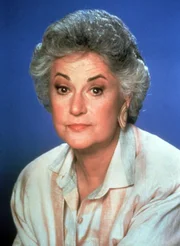 Dorothy Zbornak (Bea Arthur)