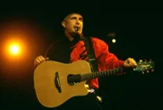 Garth Brooks tritt in der San Jose Arena am 29. August 1997 in San Jose, Kalifornien auf. (Kredit: Tim Mosenfelder/Getty Images)