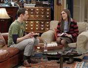 Ein Streit mit Folgen: Sheldon (Jim Parsons, l.) und Amy (Mayim Bialik, r.) ...