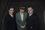 V.l.n.r.: George Pritchard (Toby Stephens), Miss Marple (Julia McKenzie), Detective Somerset (Kevin McNally)