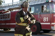 Chicago Fire Staffel 8 Folge 7 Er gibt Befehle: Eamonn Walker als Chief Wallace Boden  Copyright: SRF/2019 NBC Universal