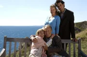 Williams Großeltern (Eva-Ingeborg Scholz, Karl Walter Diess) sind überglücklich, dass ihr Enkel (Simon Verhoeven) sich für Joanna (Alexandra Neldel) entschieden hat.