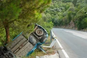 Autounfall im Berg