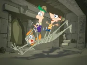 L-R: Candace,Ferb und Phineas