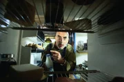 Der Kühlschrank hält die Lebensmittel länger frisch. Auch in der Milch können sich bei so niedrigen Temperaturen keine Bakterien verbreiten. Das hat Peter (Peter Lustig) schnell herausgefunden.