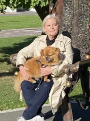 Brigitte Kren mit Hund in Gnas (Steiermark).