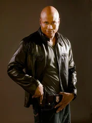 (1. Staffel) - Special Agent Sam Hanna (LL Cool J) ist ein ehemaliger Kampftaucher, der im Irak stationiert war und als Spezialist für Überwachungen aller Art eingesetzt wird ...