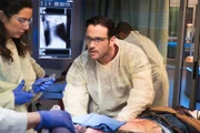 Chicago Med Staffel 2 Folge 15 Er leitet eine schwierige Operation: Colin Donnell als Dr. Connor Rhodes  Copyright: SRF/NBC Universal