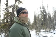 Chris Morse fährt mit seinem Motorschlitten durch den Schnee (National Geographic/Soren Sieberts)