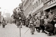 Traditionsfigur des Rottweiler Narrensprungs: Der Federahannes.