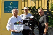 v.l.n.r. Regisseur Alfred Ninaus, Drehbuchautor Fritz Aigner, Kameramann Reinhold Ogris bei den Dreharbeiten auf Schloss Ottersbach in der Steiermark.