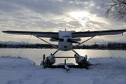 In verschneiten Gegenden ist das Landen von Flugzeugen ein ganz besonders aufregendes Unterfangen.