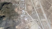 Im südlichen Nevada, USA, liegt die Area 51. Die Existenz des militärischen Sperrgebiets wurde lange von der US-Regierung geheim gehalten. Um die Militärbasis ranken sich zahlreiche Legenden.