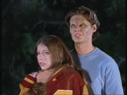 Dawn (Michelle Trachtenberg, l.) sitzt in einer Falle: Sie hat sich in Justin (Kavan Reece, r.) verliebt, der ist aber ein Vampir ...