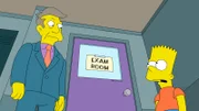 Die Grundschule von Springfield soll aufgrund von erhöhten Energiekosten, die durch Mr. Burns verursacht werden, geschlossen werden. Alle Hoffnung, dass dies nicht geschieht, ruht nun auf Bart (r.) ...