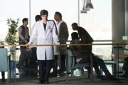 Dr. Shaun Murphy (Freddie Highmore, vorne)  +++