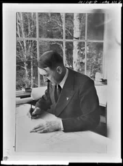 Hitler stilisierte sich in seinen Schriften zum Verfechter einer deutschen Mission.
