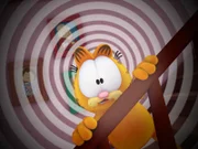 Garfield benimmt sich mal wieder unmöglich. Jon schickt ihn zu einem Katzenerzieher aus dem Fernsehen.