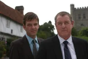 Barnaby (John Nettles) und sein Assistent Constable Jones (l.: Jason Hughes).
