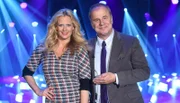 Barbara Schöneberger und Hubertus Meyer-Burckhardt sind die Gastgeber der NDR Talk Show.