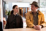Irene Russmeyer (Fanny Krausz) und Hubert Mur (Michael Fitz) ermitteln im Hotel.