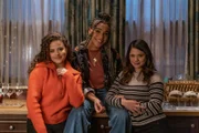 L-R: Maggie Vera (Sarah Jeffery), Kaela (Lucy Barrett) und Mel Vera (Melonie Diaz)