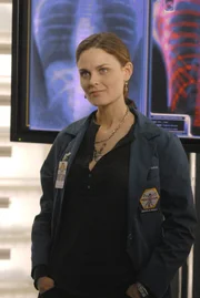 Dr. Brennan (Emily Deschanel)