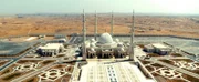 Fast 17.000 Menschen passen in die Al-Fattah-al-Aleem Moschee.