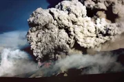 Vulkanausbrüche können gefährliche Gase in die Atmosphäre schleudern.
