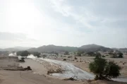 Wasser in der Wüste – der Hoanib erlebt dieses Wunder jedes Jahr.