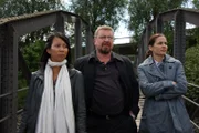 Die Nachtschicht im Einsatz: Mimi Hu (Minh-Khai Phan-Thi, l.), Erichsen (Armin Rohde, M.) und Lisa Brenner (Barbara Auer, r.).