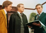 Nach dem Mordanschlag auf den Bischof unterrichtet George Webster (Walter Brooks) die beiden Ermittler Heller (Michael Douglas) und Stone (Karl Malden) darueber, dass Kirchengelder veruntreut wurden.
