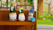 Heute wollen die Pinguine Jonathan, Anni und Kurti (v. l. n. r.) ihr Pfadfinder-Fährtenlesen-Abzeichen machen.