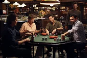Männerabend: (v.l.n.r.) Orson (Kyle MacLachlan), Tom (Doug Savant), Mike (James Denton, M.), Ian (Dougray Scott) und Carlos (Ricardo Antonio Chavira) ...