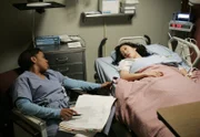 Bailey (Chandra Wilson, l.) erweist sich nach Cristinas (Sandra Oh, r.) Zusammenbruch überaus menschlich ...