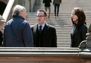 L-R: Lawrence Szilard (Peter Friedman), Finch (Michael Emerson), Root (Amy Acker)