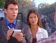 Jordan (Jill Hennessy) und Woody (Jerry O'Connell) gelingt es, einen Mann zu finden, der einen tödlichen Unfall verursacht hat. Sie können jedoch nicht verhindern, dass er sich vor ihren Augen erschießt.