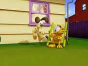 Odie findet eine alte Uhr. Als Garfield auf eine ihrer Tasten drückt, bleibt die Zeit stehen, nur Garfield kann sich noch bewegen...