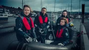 Annika Strandhed (Nicola Walker, l.) leitet das neue Team der "Marine Homicide Unit" in Glasgow und wird unterstützt von ihren Ermittlern Tyrone Clarke (Ukweli Roach, 2.v.l.), Blair Ferguson (Katie Leung, r. vorne) und Michael McAndrews (Jamie Sives, r. hinten).