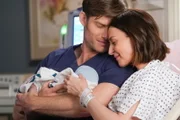 Grey's Anatomy
Staffel 16
Folge 21
Chris Carmack als Dr. Atticus Lincoln, Caterina Scorsone als Dr. Amelia Shepherd
SRF/ABC Studios